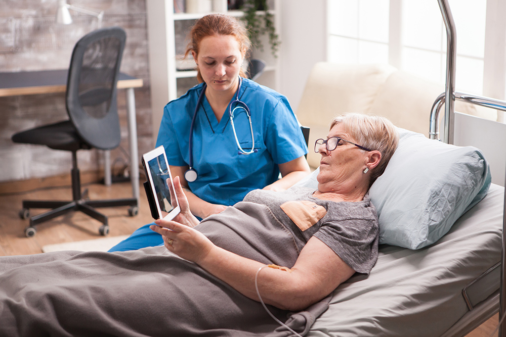 Virtuelle Krankenhausstation im Pflegeheim